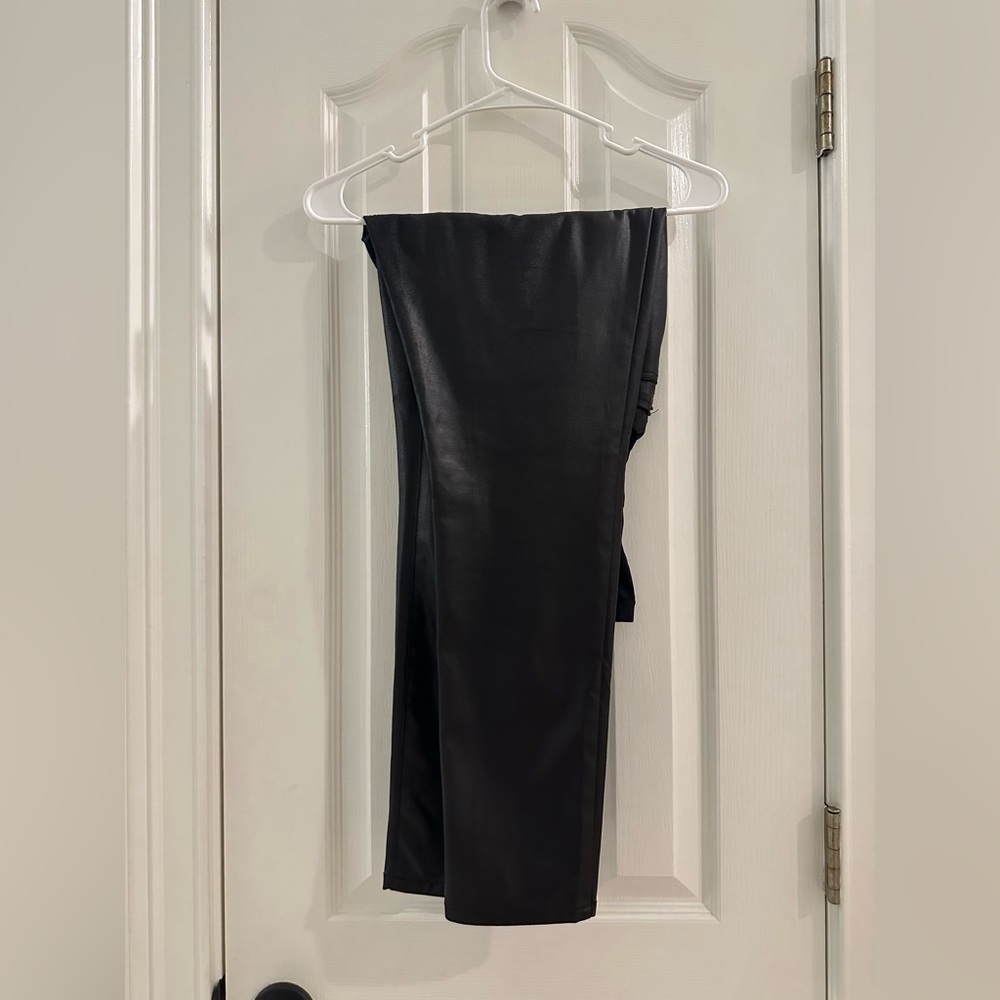 Black maternity pants.